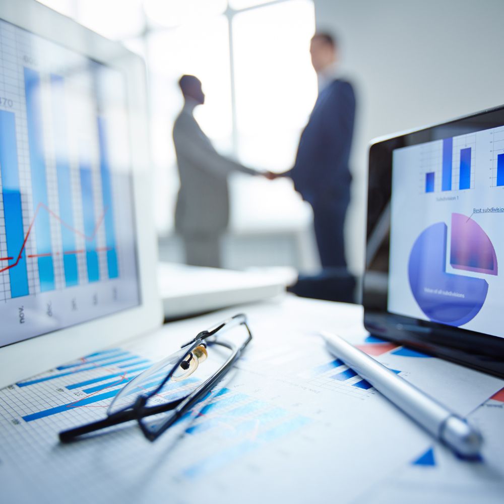 businessmen-closing-deal-with-handshake